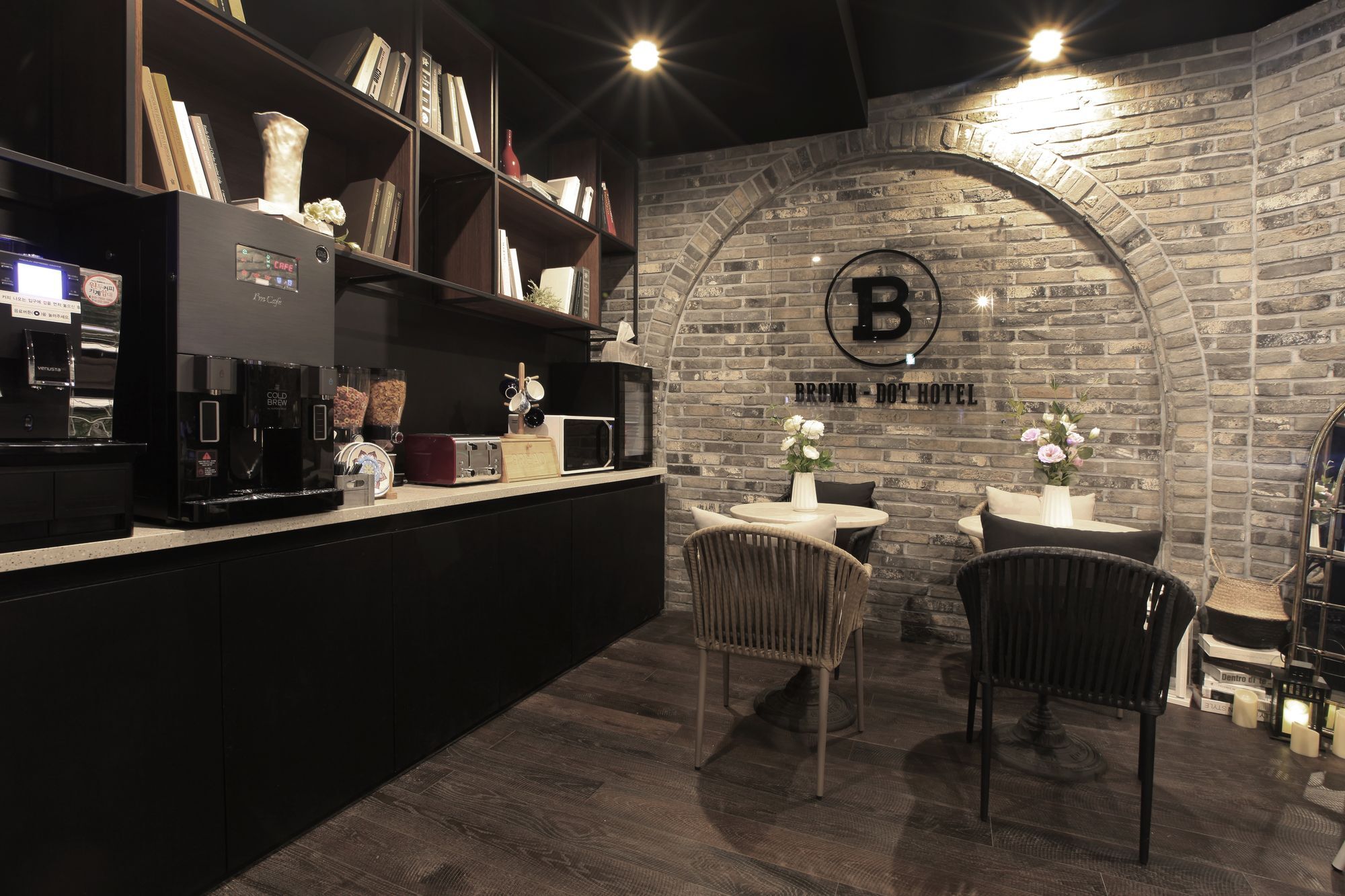 Brown Dot Hotel Yangjeong Busan Buitenkant foto