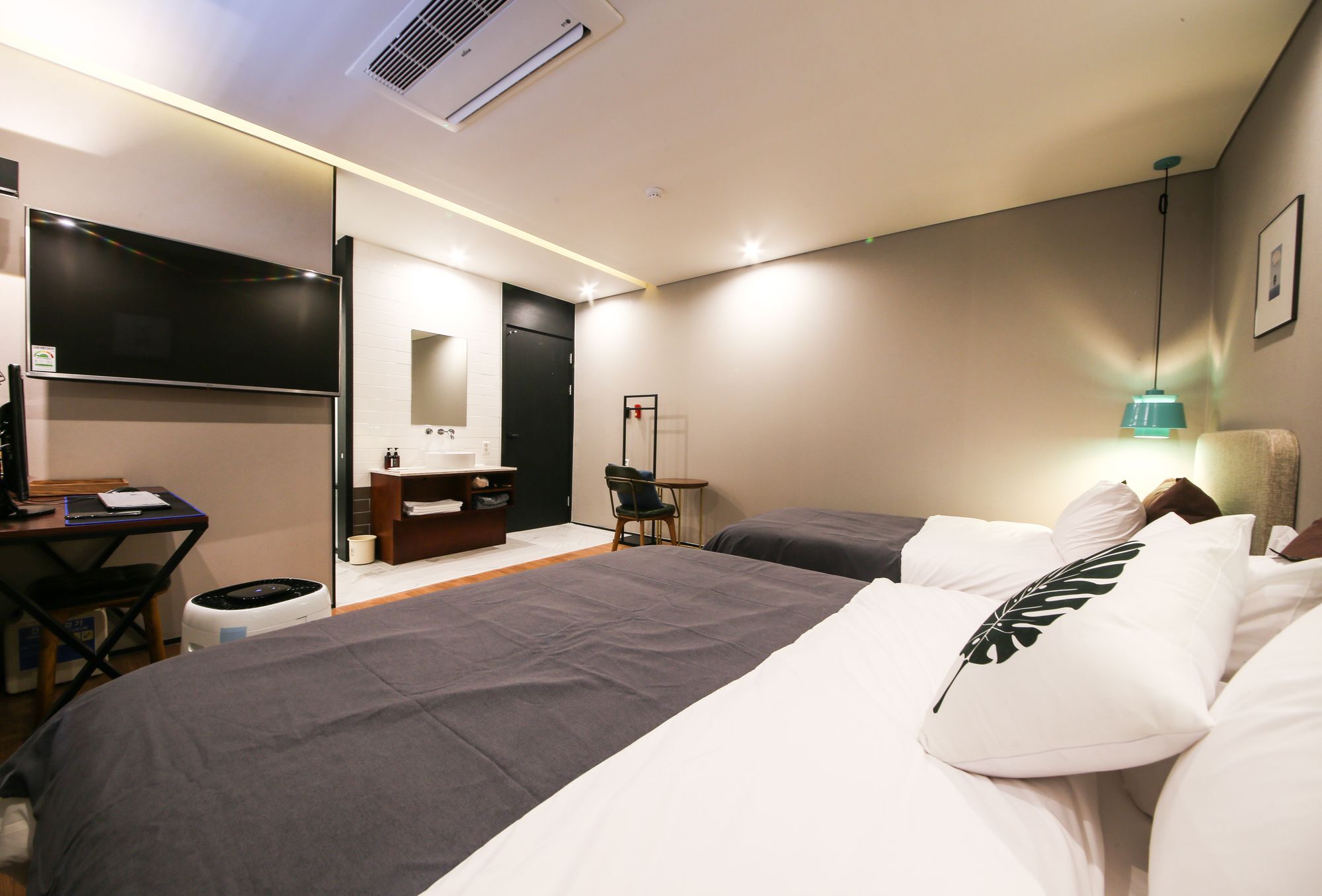 Brown Dot Hotel Yangjeong Busan Buitenkant foto